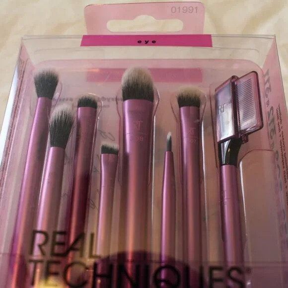 REAL TECHNIQUES - Set of 8 eye makeup brushes - NEW IN BOX - Picture 8 of 8